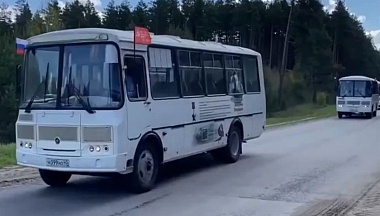 В городах Калужской области на маршруты вышел праздничный общественный транспорт