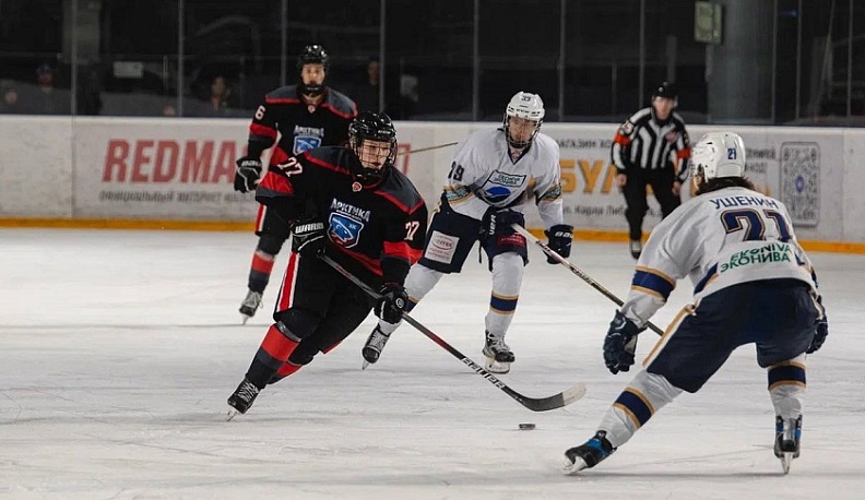 Калужские хоккеисты вновь обыграли соперников из Мурманска