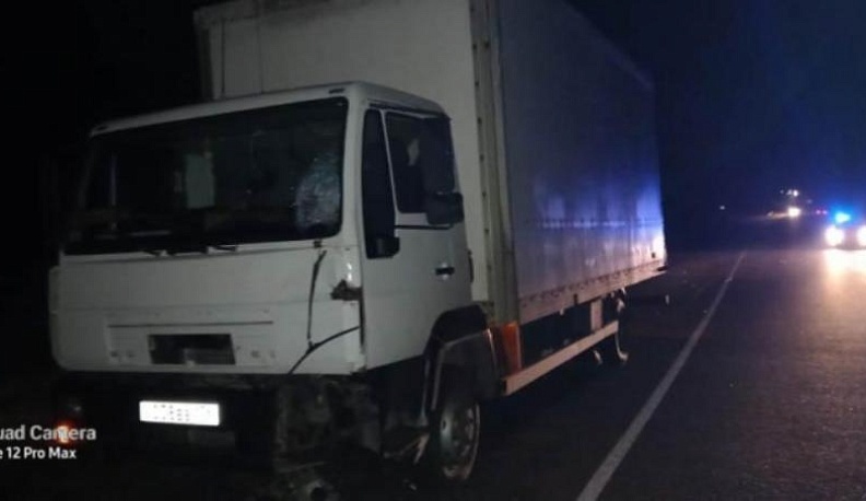На трассе в Калужской области грузовик сбил насмерть пешехода