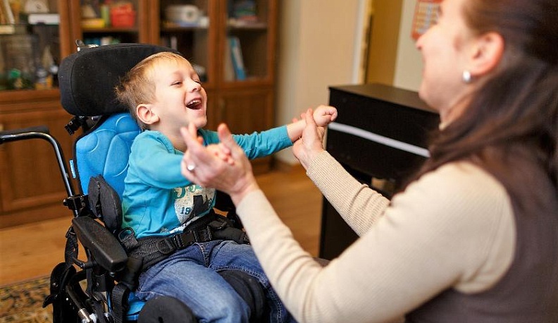 В Калуге начнет работу центр обучения родителей детей с ОВЗ "Сопровождение" 