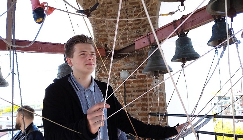 Звонарь Александр Рыжов (Кондрово).