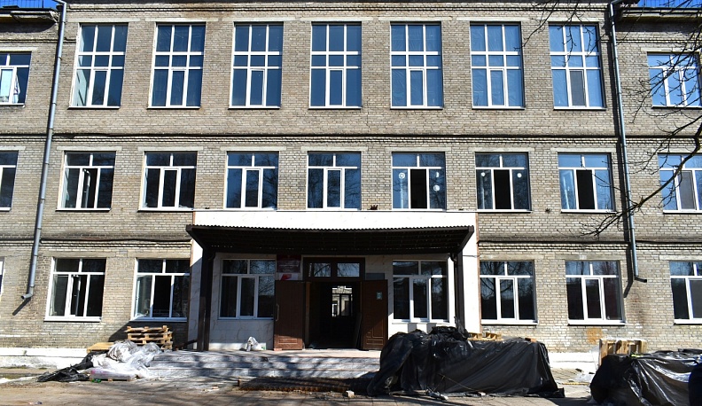 В Кирове продолжается ремонт школ по национальному проекту