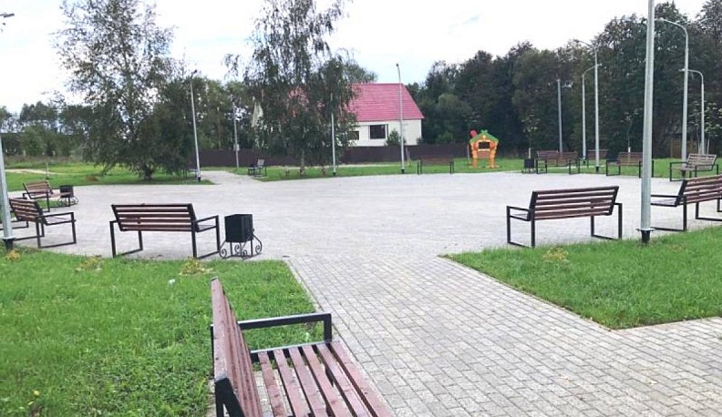 В деревне Алекино Тарусского района обустроили сквер при участии жителей