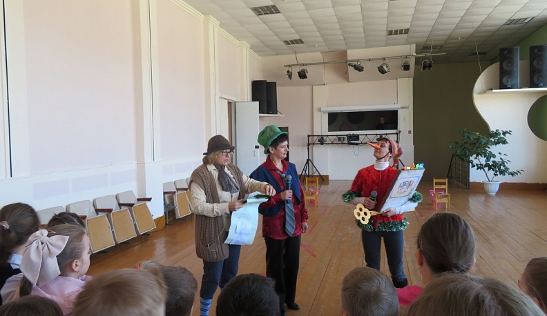Юные спасдеменцы побывали в гостях у Буратино