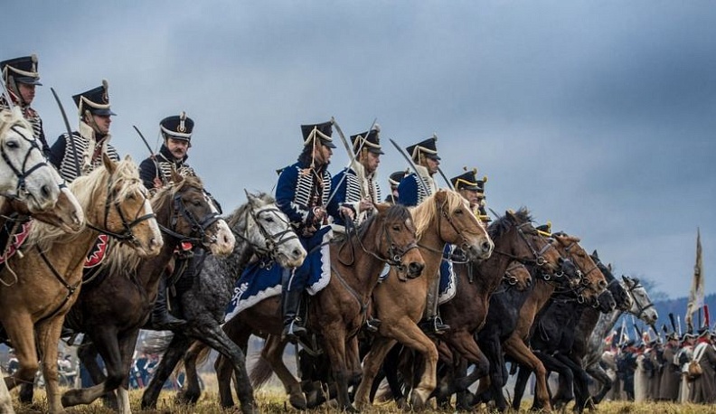 Реконструкторы воссоздали сражение за Малоярославец