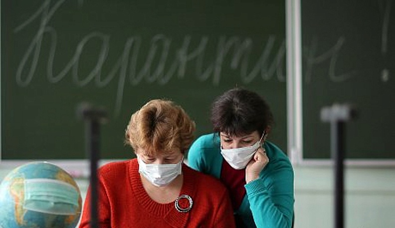 Министерство просвещения России рекомендует регионам временно перевести школы на дистанционное обучение