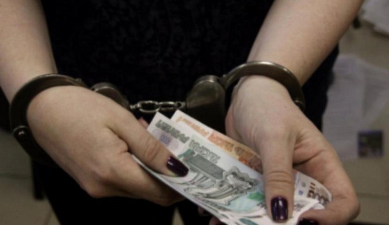 Жительница Юхновского района ограбила собственную бабушку