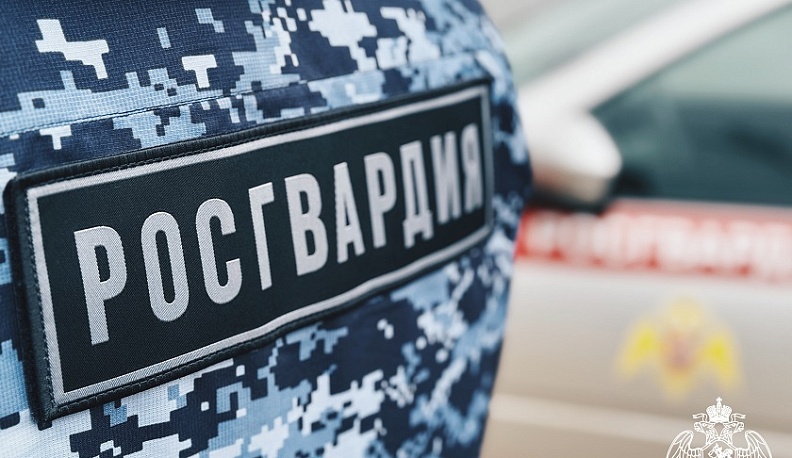 В Калуге росгвардейцы помогли заблудившейся 7-летней девочке вернуться домой