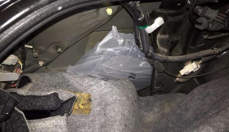 В Калужской области полицейские остановили машину с тремя килограммами «мефедрона»