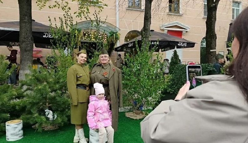 10 тысяч человек отметили День Победы на Театральной площади в Калуге