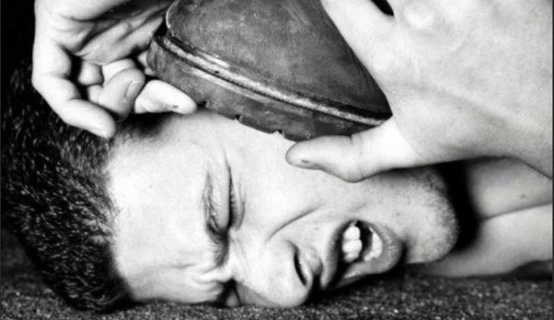 Полицейский, наступивший на голову задержанному, ответит в суде 