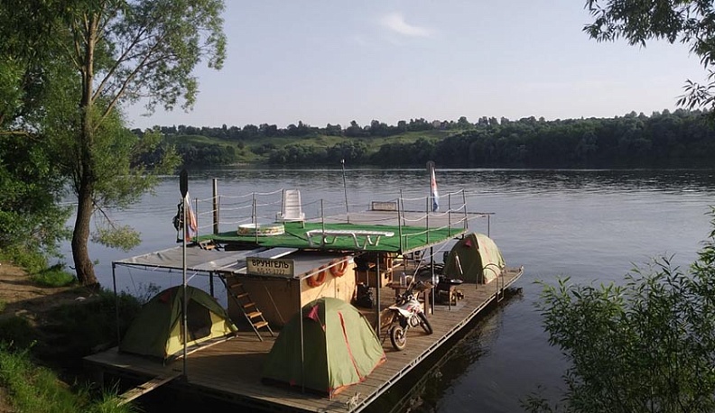 Команда ростовчан отправилась на плоту из Калуги в Нижний Новгород