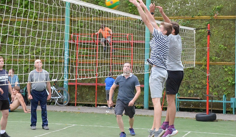 Как в Калуге сохраняют спортивные площадки