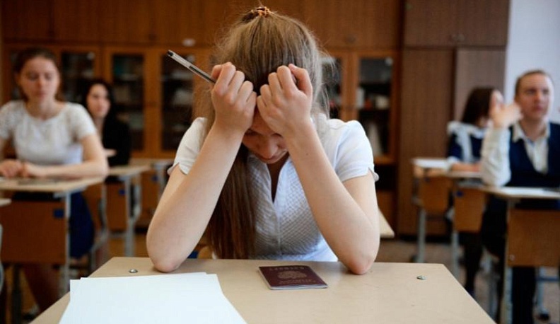 Сегодня девятиклассники Людинова вместе со сверстниками страны вышли на Государственную итоговую аттестацию 