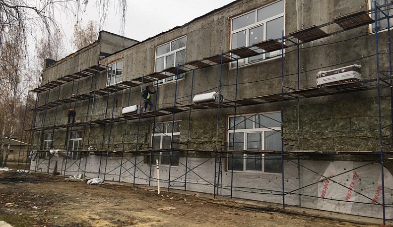 В Думиничском районе ремонтируют Дом культуры