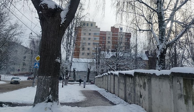 В Калуге более половины тротуаров очищено от снега и льда 