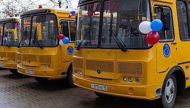 Владислав Шапша поручил разобраться в проблеме с отсутствием школьных автобусах