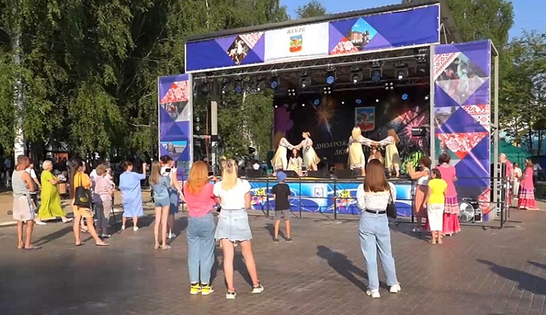 В Жукове отметили четверть века города