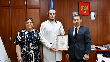 В преддверии профессионального праздника калужских медиков наградили в Первомайске