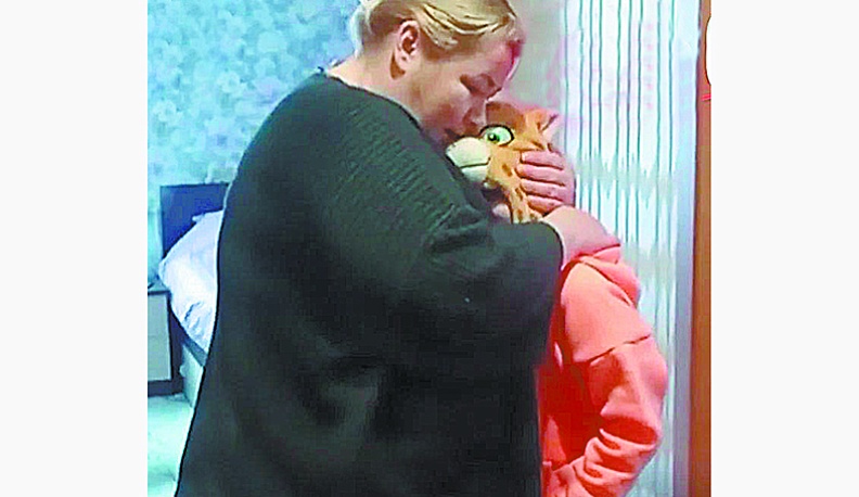 Злата вернулась к маме