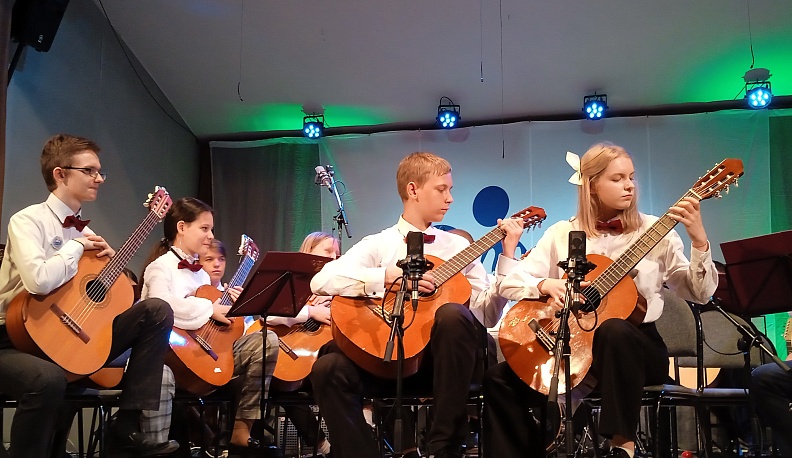 В Калуге стартовал XIII областной открытый детский фестиваль «Мир гитары»