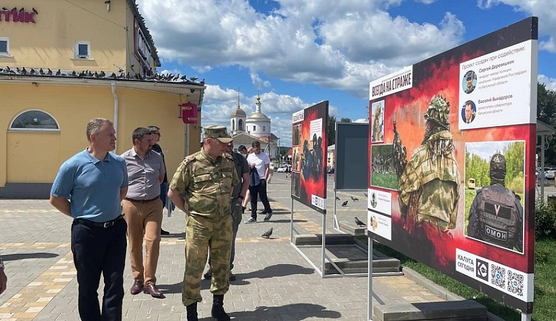 В Боровске открылась уличная выставка «Всегда на страже»