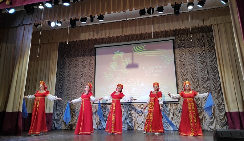 В Износках Дню Победы посвятили большой праздничный концерт