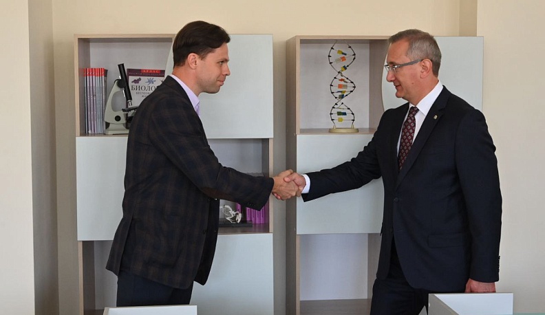 В Калуге на Кубяка открыли новую школу на 1300 мест