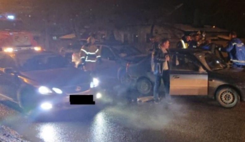 В Калуге при столкновении двух машин есть пострадавший