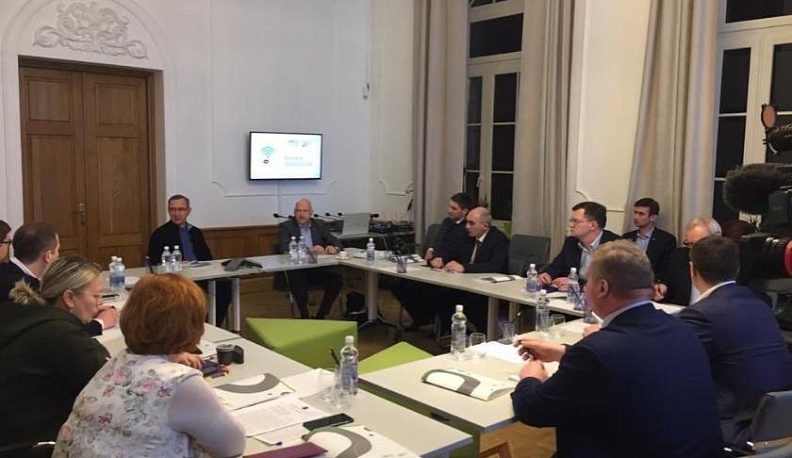 Владислав Шапша обсудил с представителями бизнес-сообщества меры поддержки предпринимателей