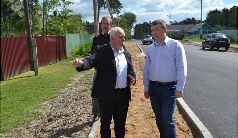 За счет средств областного бюджета сразу на трех улицах Кондрова будет положен новый асфальт