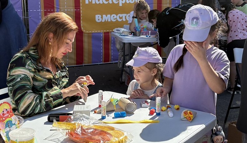 На Театральной площади Калуги стартовал семейный фестиваль