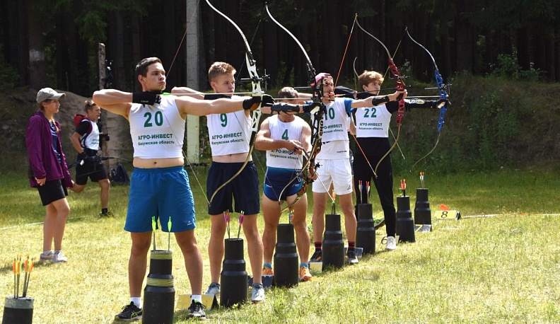 В Людинове проходят этапы Кубка России по стрельбе из лука