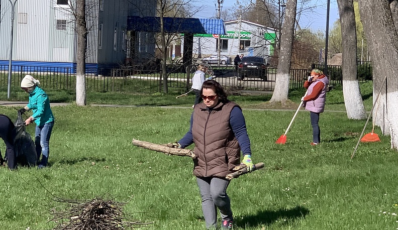 Жители Жиздринского района приняли участие во Всероссийском субботнике