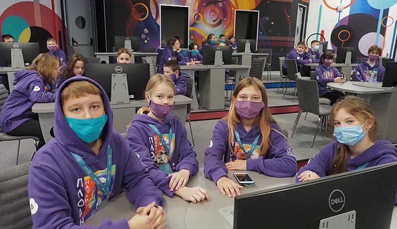 Школьники России показывают в Калуге «Плоды науки»