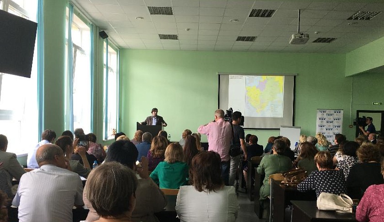 В Калуге столичный историк поговорил с учителями и общественниками о межнациональных отношениях