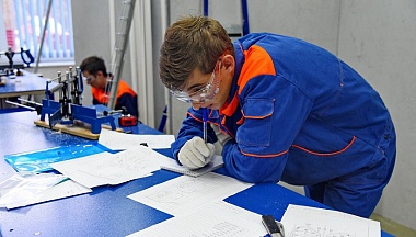 Владимир Путин поручил распространить калужский опыт подготовки кадров для высокотехнологичных отраслей экономики