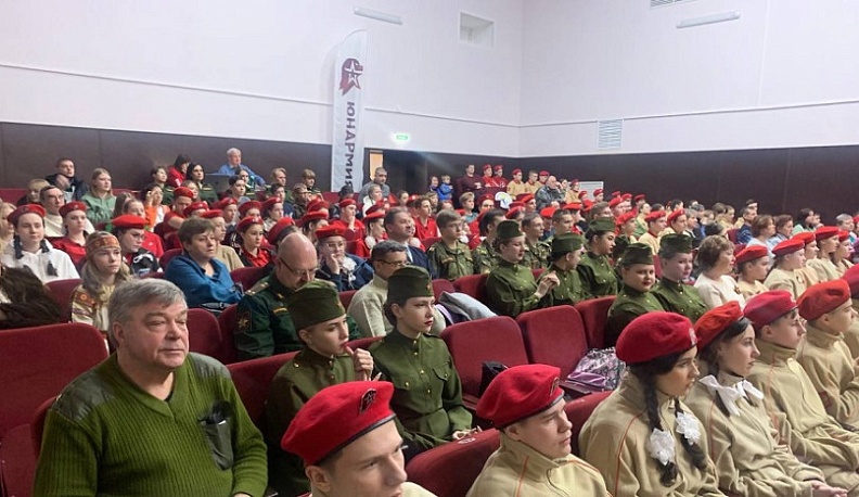 В Калужской области открылся региональный юнармейский фестиваль «Юные таланты»