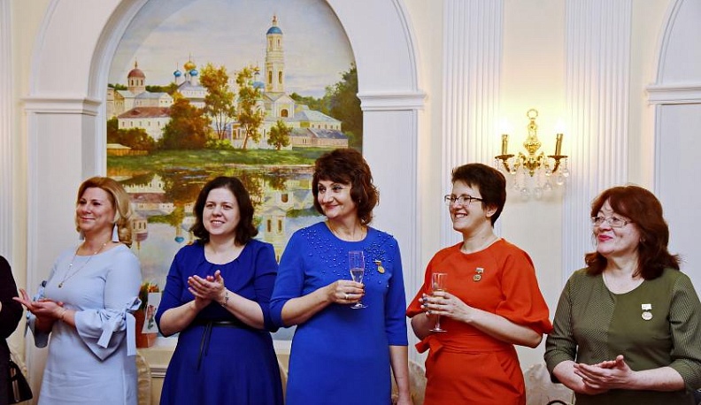 В Калужской области поздравили многодетных мам 