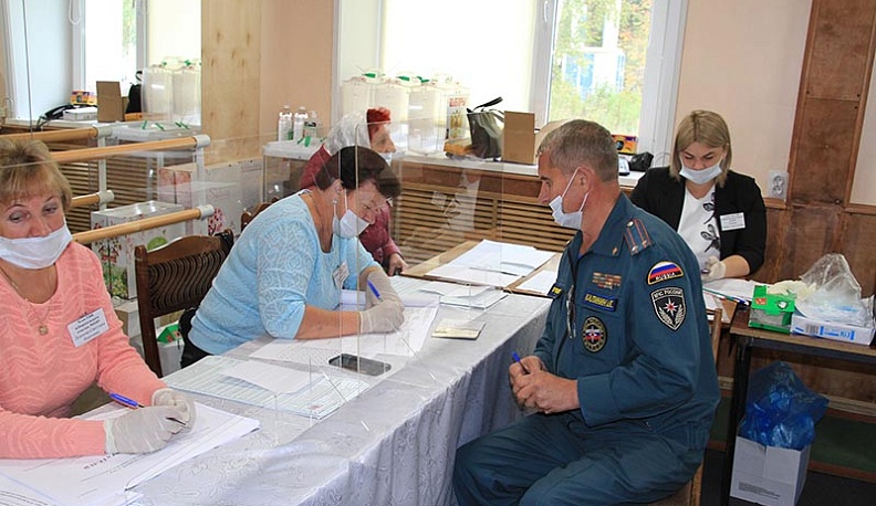 Глава Барятинского района проголосовал на выборах депутатов Госдумы России