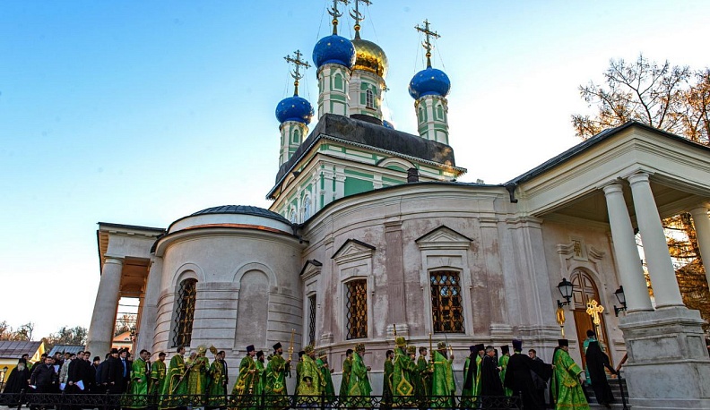 Владислав Шапша поздравил калужан с Днем Крещения Руси