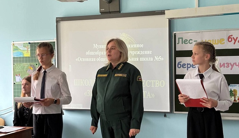 В Людинове торжественно открыли школьное лесничество