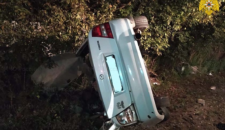 В Кондрове Мазда жестко столкнулась с фурой