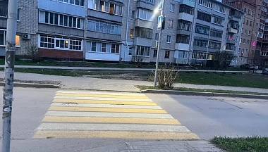 В Калуге восстановили работу проекционного пешеходного перехода по просьбе жителя