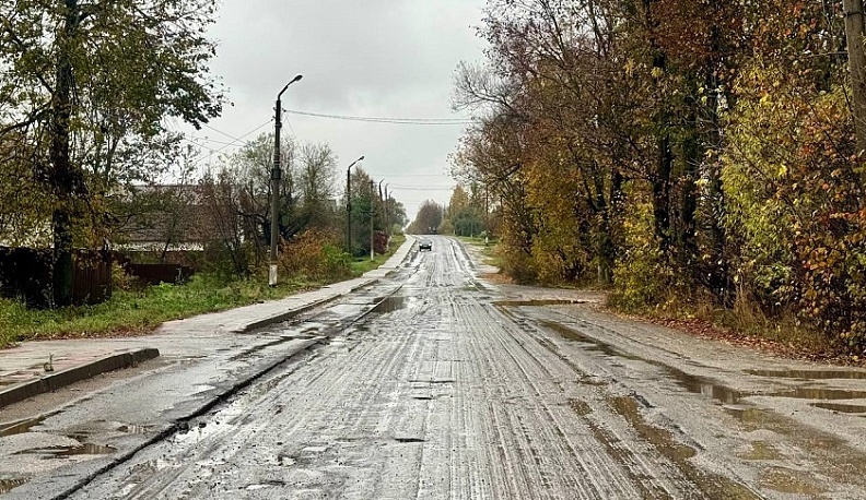 В Людиново начался ремонт улицы 3-го Интернационала