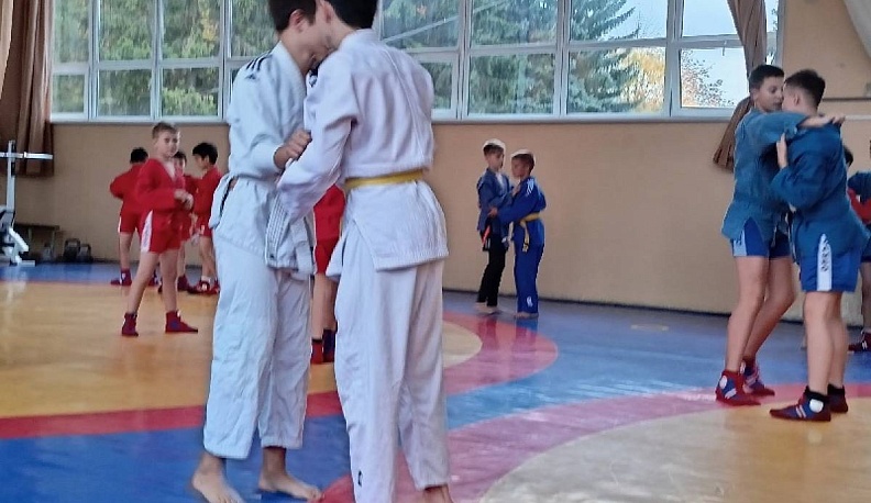 В Обнинске прошла открытая тренировка по самбо