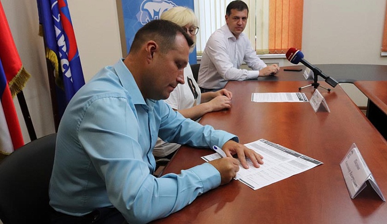 Калужский штаб «Юнармии» подписал соглашение со штабом общественной поддержки «Единой России»