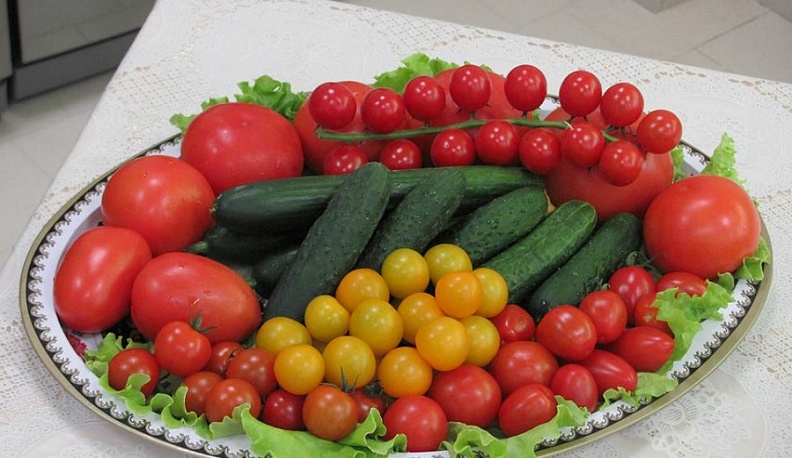 В Калужской области значительно подешевели огурцы и помидоры