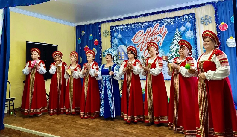 Для проживающих Жиздринского Дома социального обслуживания прошел праздничный концерт