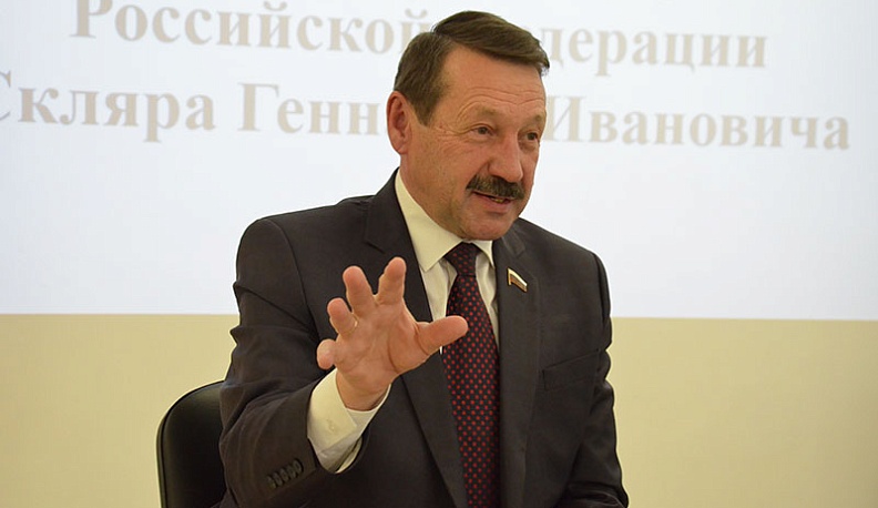 Госдума начала с главного